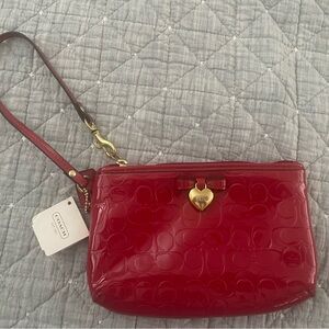 NWT ♥️Coach Patent Leather Wristlet